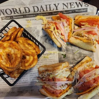 Pub 55 signature dishes Beer Battered Onion Rings
Buffalo Chicken Wrap
Beer Brat Basket